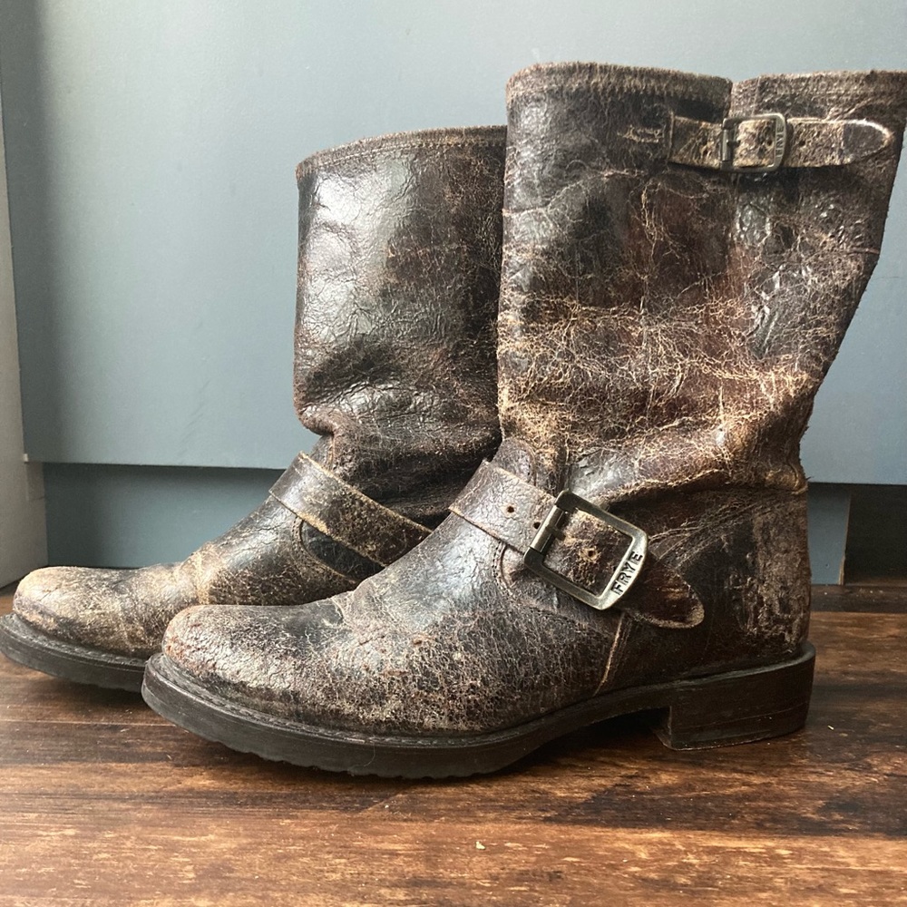 Frye Victoria Short Distressed Leather Boots